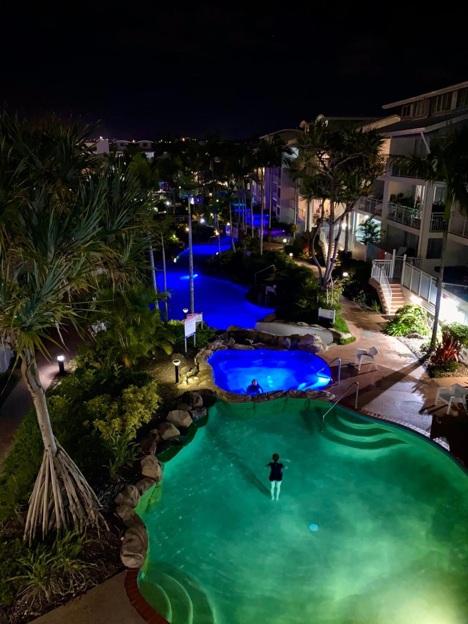 Resort Queen Studio At Alex Beach Resort Alexandra Headland Exterior foto